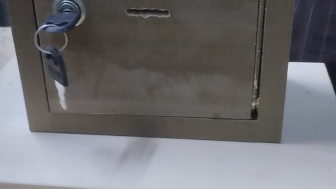 Money box saving box