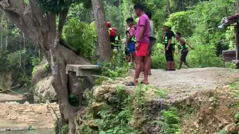 Cliff Jumping (KAWASAN FALLS Cebu, PHILIPPINES)