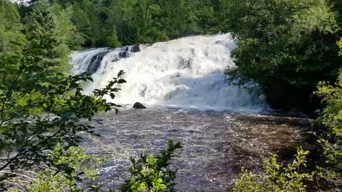 Bond Falls