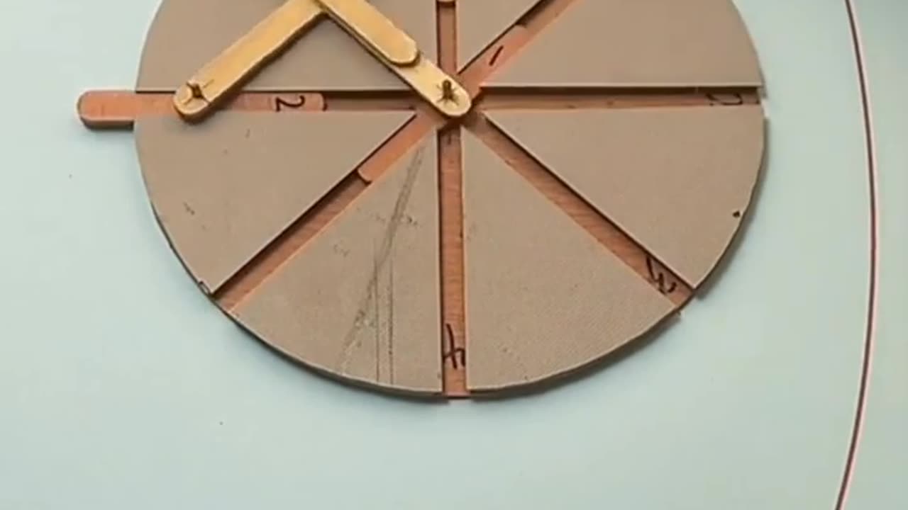 Genius thing'y that draws an eclipse flawlessly #genius #craft #papercraft #papercraftideas