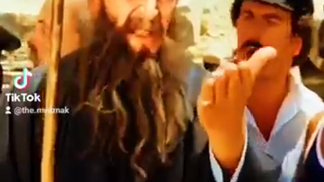 ΗΘΟΠΟΙΟΣ ΙΕΡΕΑΣ ΕΛΕΓΧΕΙ ΓΥΜΝΙΣΤΕΣ - ΕΙΔΑΤΕ ΚΑΝΕΝΑΝ "ΑΛΗΘΙΝΟ" ΝΑ ΤΟ ΚΑΝΕΙ ΣΗΜΕΡΑ??