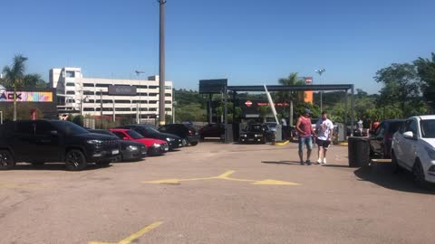 Esportivos no Shopping Serrazul