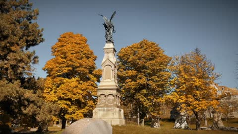 MONTREAL GORGEOUS CEMETERY