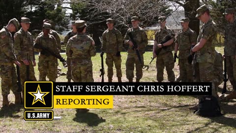 Army Soldiers Trains New Recruits