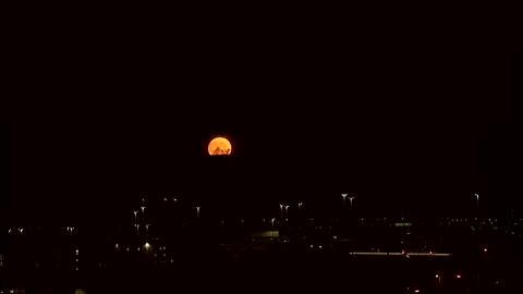 'Blue' supermoon shines bright over the UK