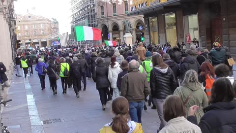 Bologna 02.04.2022 . Manifestazione Libertà.