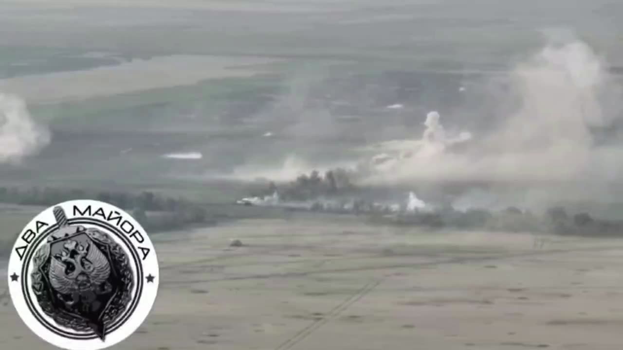 Russian and Ukrainian armor converged on a small patch of land between landings.