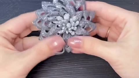 How to create glitter flowers