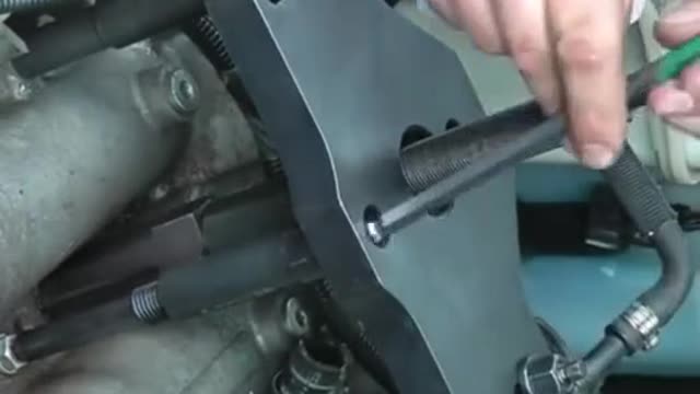 It's hard to remove the nozzle. Look at this. Is it professional?
