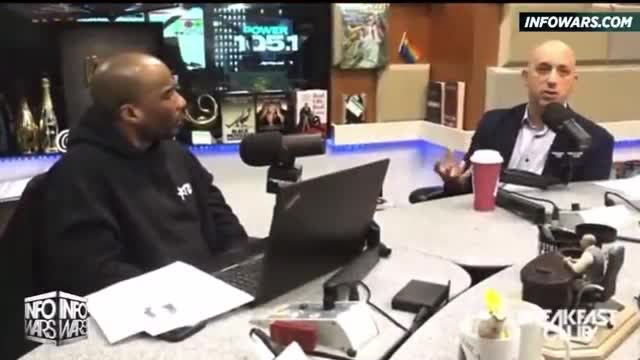 Nick Fuentes and Alex Jones briefly discuss the World Zionist Organization and the WEF.