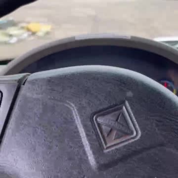 (129) 2008-2016 International Durastar 4300 Truck