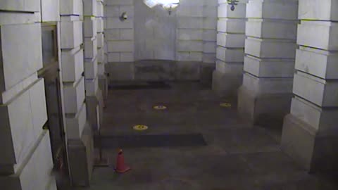 3211LHOB01MainEntranceExterior_2021-01-05_21h40min02s783ms.mp4