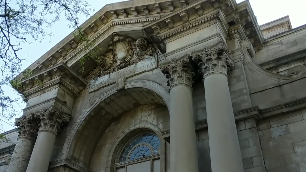 Exploring an Abandoned Hyde Park Church | Chicago May 2019