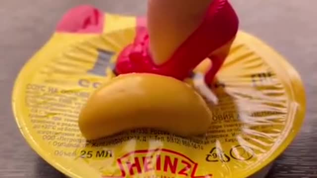 Wasted FOOD on satisfying pleasure videos