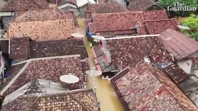 Aerial footage reveals devastation after deadly Indonesian tsunami