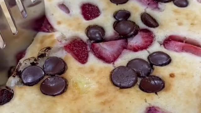Toast with fruit
