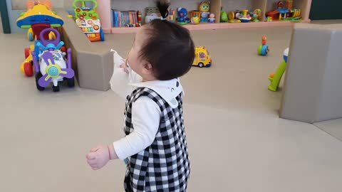 10 months old baby Just give me a tissue and I start cleaning.