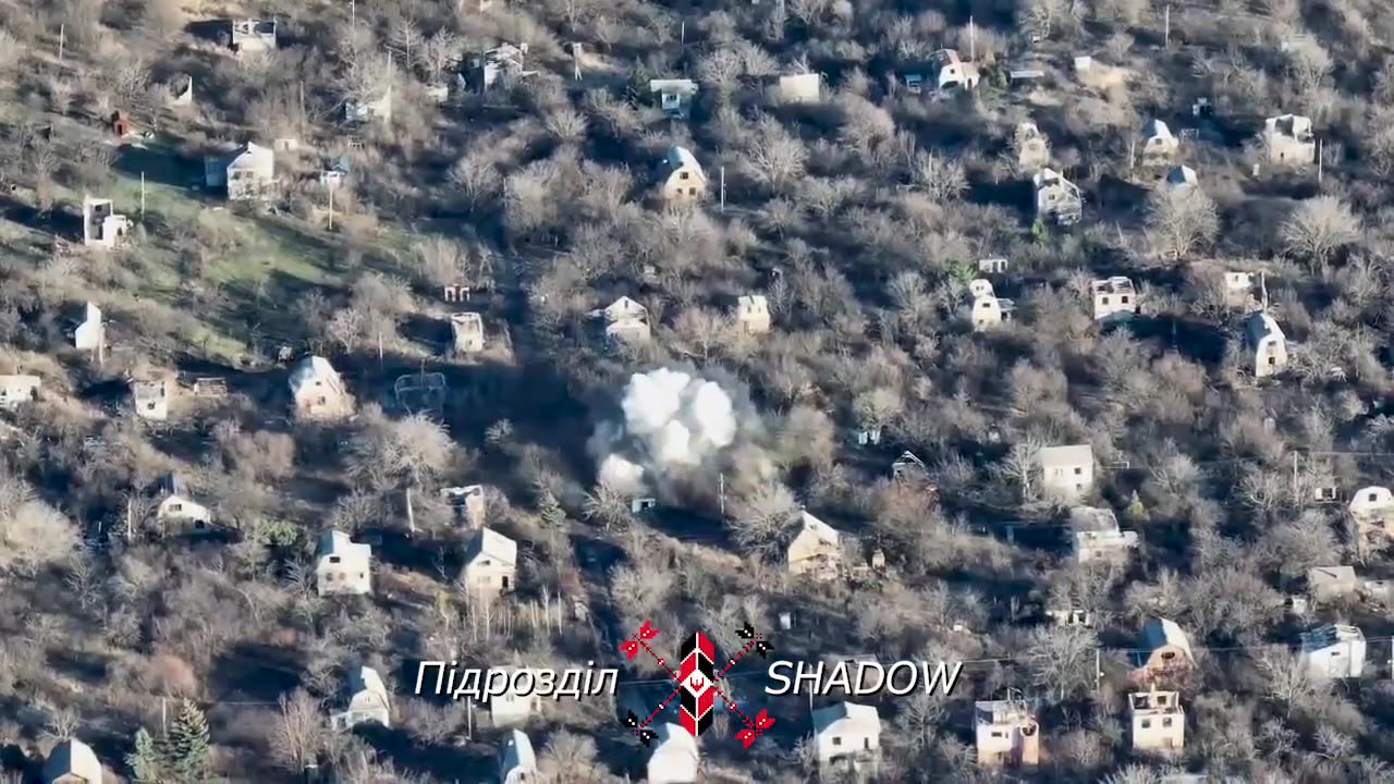 The occupiers in their repertoire place artillery among residential buildings