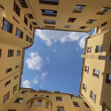 Petersburg courtyards-wells