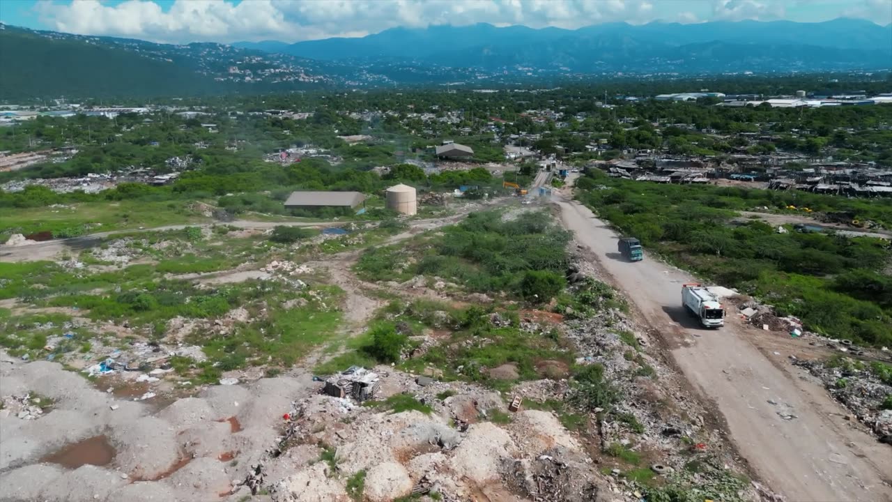 Day 1_ Arriving in Jamaica's Capital City (beyond dangerous) Thanks God For What You Have!!!!