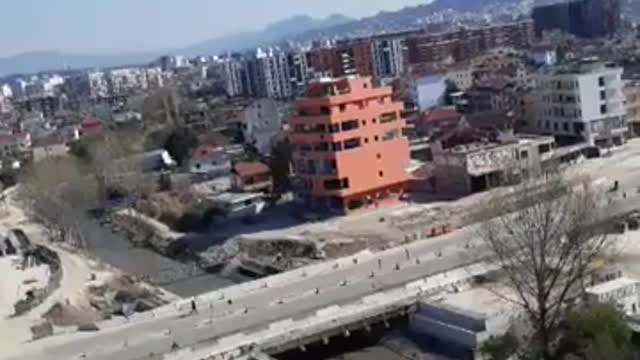 Shembet pallati i kuq te Unaza e re