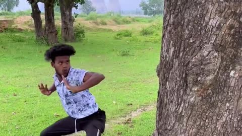 save the tree 😂😂#comedy #realfools #surajroxfunnyvibeo #vikramcomedyvideo #tree #video