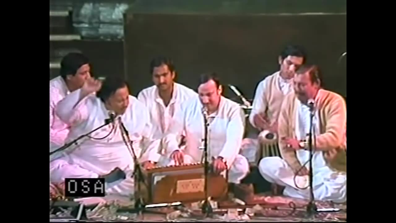 Ali Maula Ali Dam Dam (Manqabat) - Ustad Nusrat Fateh Ali Khan