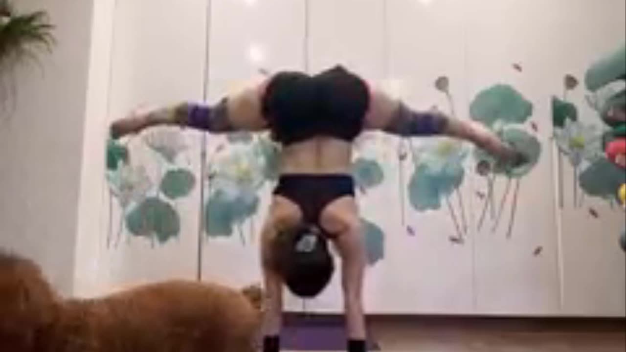 Yoga Handstanding Pose - LidiYoga