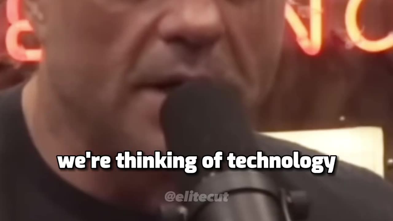 Joe Rogan: The missing technology of building the PYRAMIDS