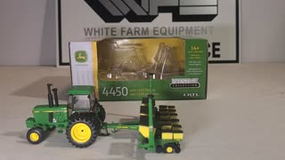 Ertl 1/64 John Deere 4450 with 7200 toy set