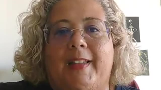 Qual a diferença entre o curso de Yurema Estelar e a Escola Estelar?
