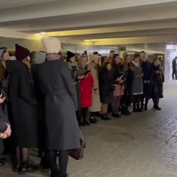 Christians in Ukraine Worship God