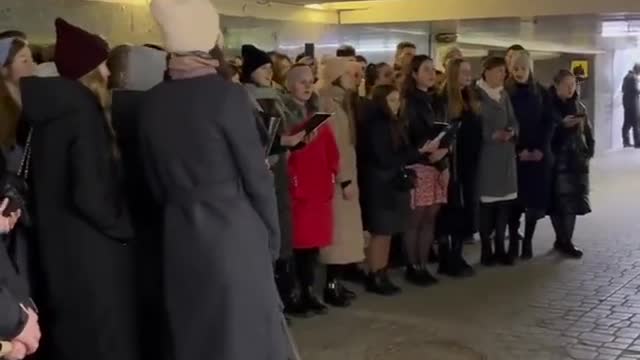 Christians in Ukraine Worship God