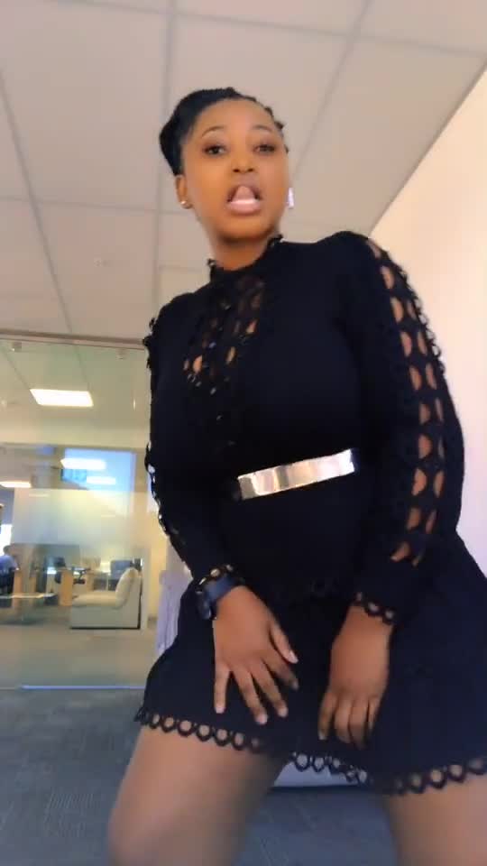 African girls dance challenge