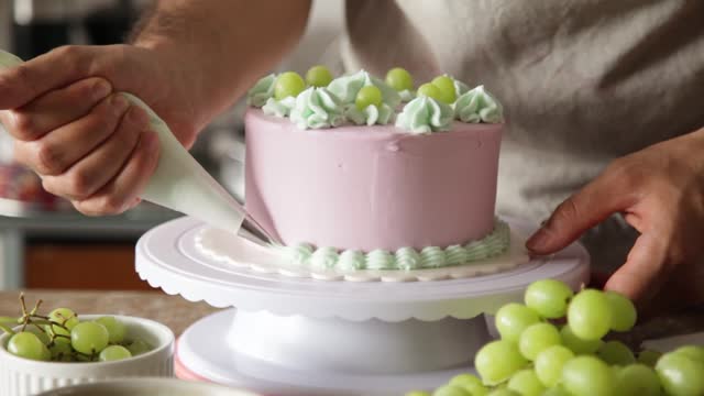 Fruit’s cake cutting videos