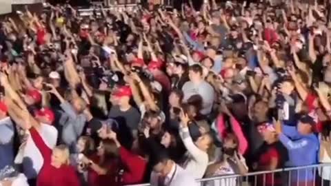 The fake news media have a panic attack to see the SIZE of trump rally again 😵