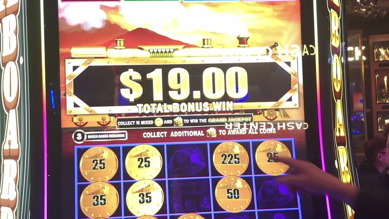 FANTASMIC TRAINS!!! #slots #casino #slotmachine #slotwin #jackpot #bonusfeature #casinogame #gamble
