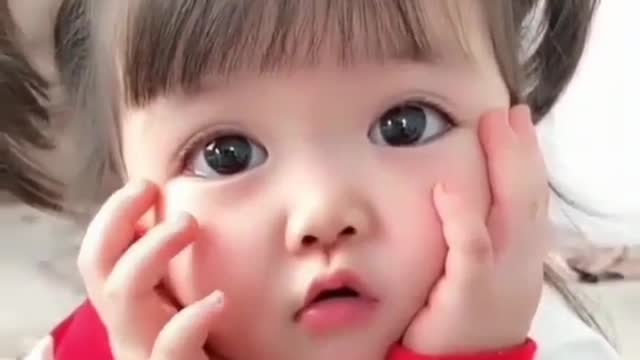 An innocent baby with puzzled eyes☺😌