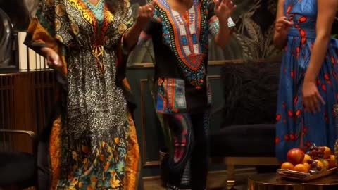 African queens dancing