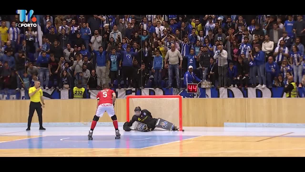 "No banco, um herói."