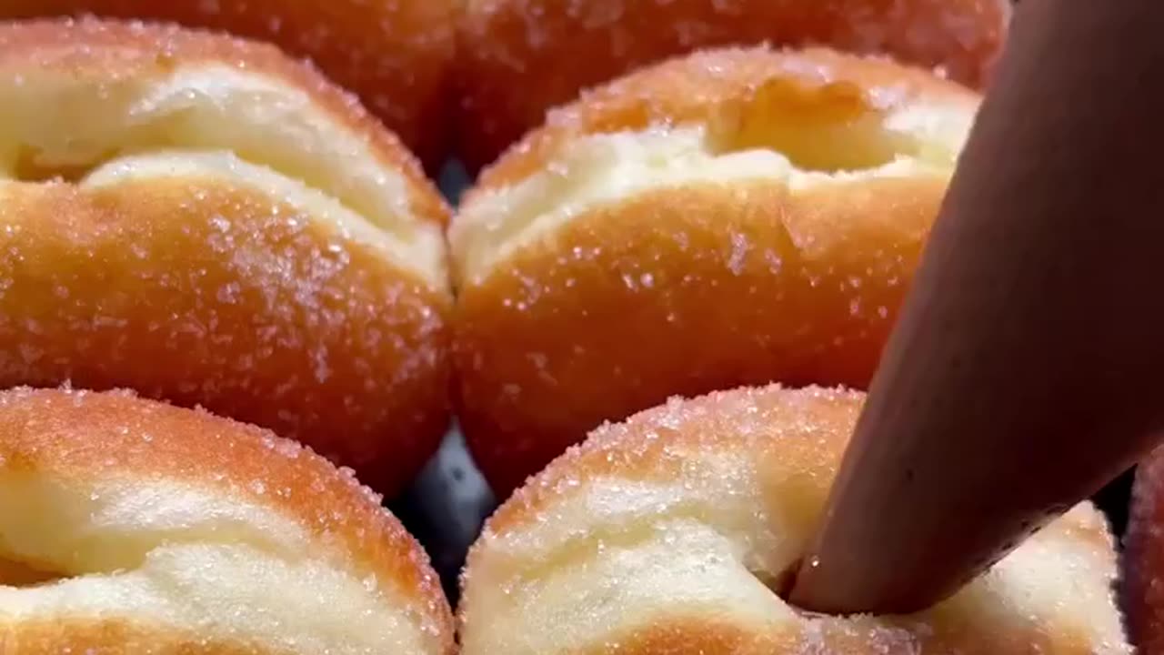 Donuts with chocolate pastry cream 🤤