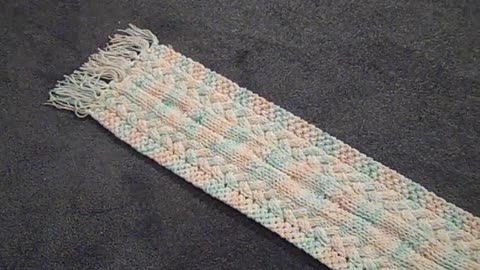 DES382 Double strand acrylic peachy-pink, light green, white $20