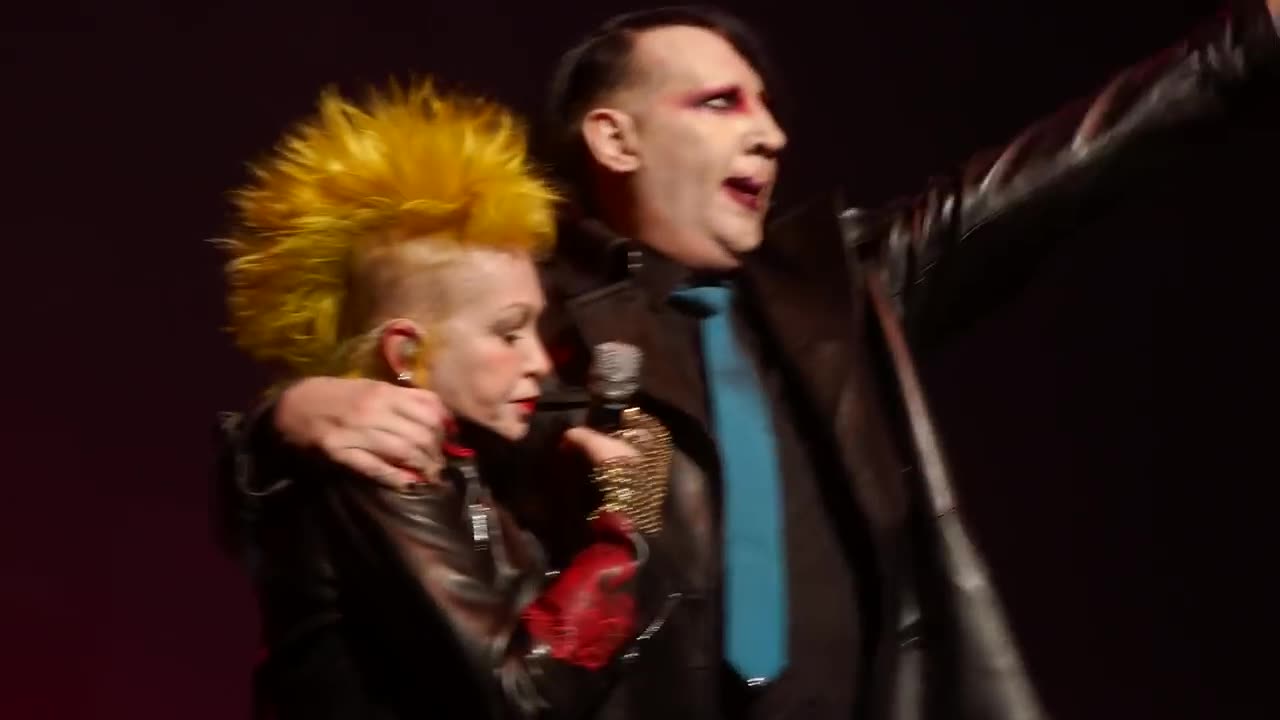 Cyndi Lauper & Marilyn Manson - The Beautiful People (2019.12.10)