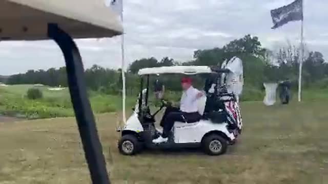 Trump ROASTS Biden On The Golf Course With Savage Remark