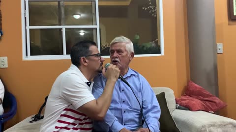 Dr Fredy hizo un duo con su padre el 1 de julio 2021