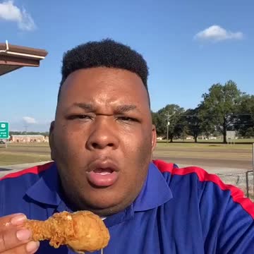 Bourbonnais Middle Class College Student Eats Sodexo Fried Chicken