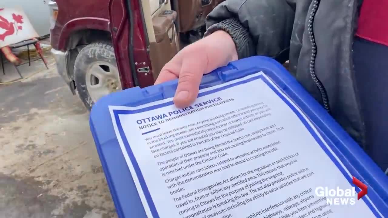 "Leave the area now": Ottawa police issue new warning to trucker convoy protesters