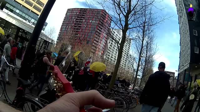 Ukes for Freedom, demonstratie Rotterdam - Vaccinatie, "ge(e)n ethisch experiment"