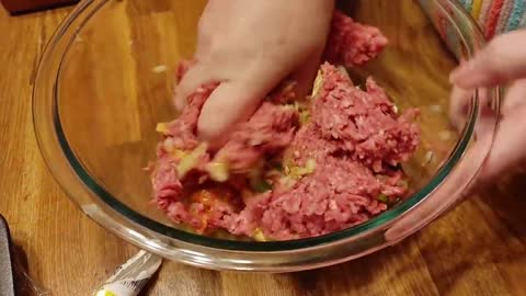 Quick Summertime Meatloaf, Iron Skillet Meatloaf Hamburgers with Topping