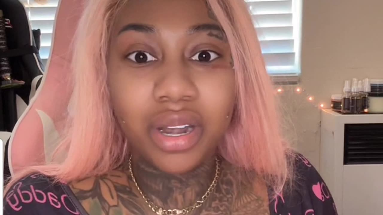 STORM TELLS CHARLI AFTER LINING WITH HIM Kii ON MY TOP NOT MY BABYDADDY